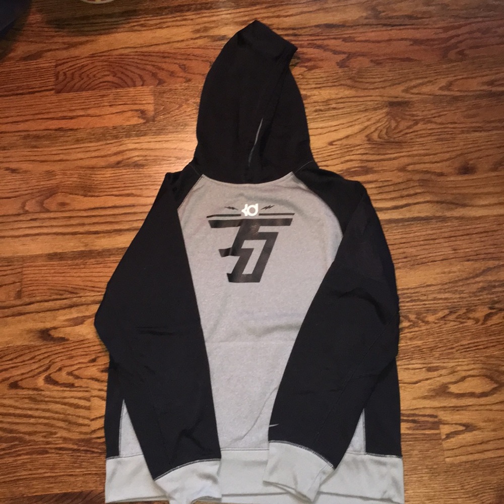 Boys Large KD sweatshirt